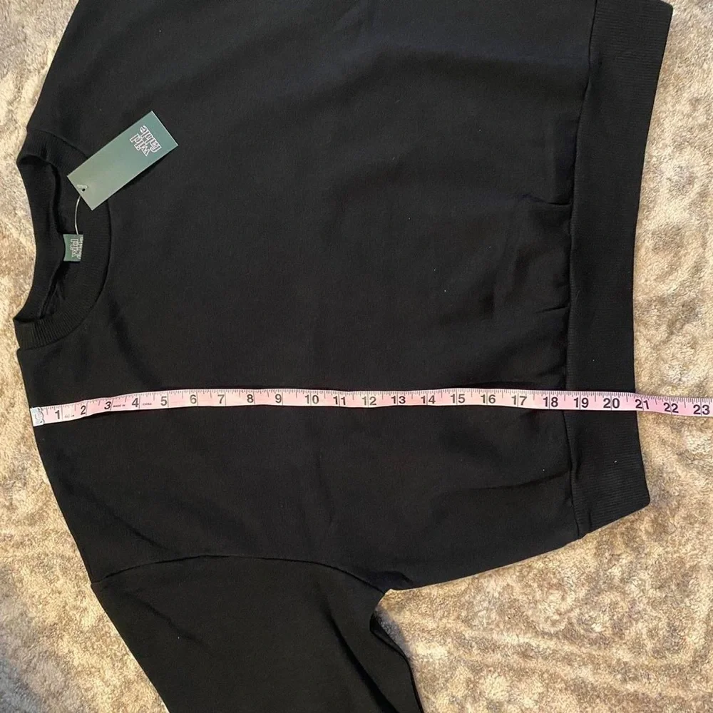 Wild Fable Sweatshirt size XXL Black Cropped Crewneck grunge goth emo layering‎ - Picture 4 of 10